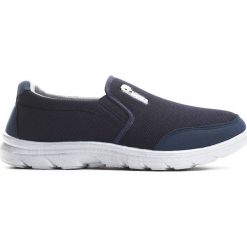 Granatowe Buty Sportowe World Stops. Niebieskie halówki męskie Born2be, z materiału. Za 59,99 zł.