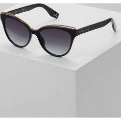 Marc Jacobs Okulary przeciwsłoneczne black. Czarne okulary przeciwsłoneczne damskie marki Marc Jacobs. Za 669,00 zł.