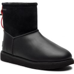 Buty UGG - M Classic Toggle Waterproof 1017229 M/Blk. Czarne śniegowce męskie Ugg, bez zapięcia. Za 879,00 zł.