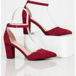 Eleganckie czÓŁenka vinceza. Czółenka damskie Vinceza, bez wzorów, z zamszu, bez obcasa. Za 109,00 zł.