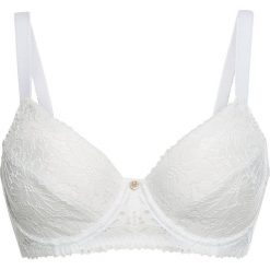 Biustonosz na fiszbinach bonprix biały. Białe biustonosze bonprix, w koronkowe wzory, z bawełny. Za 59,99 zł.