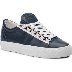 Tenisówki FURLA - Hikaia Low 1022782 S YB96 S88 Atlantico f/Petalo. Niebieskie półbuty damskie Furla, bez wzorów, ze skóry, bez zapięcia. W wyprzedaży za 419,00 zł.