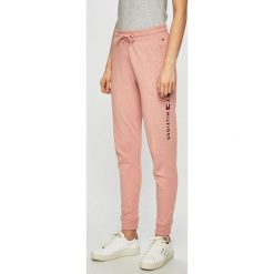 Tommy Hilfiger - Spodnie. Spodnie damskie TOMMY HILFIGER. W wyprzedaży za 249,90 zł.