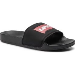 Klapki LEVI'S - 229170-794-59 Regular Black. Czarne klapki damskie Levi's®, bez wzorów, ze skóry ekologicznej, bez obcasa. W wyprzedaży za 89,00 zł.