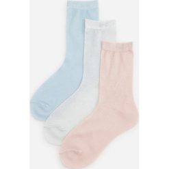Skarpety z błyszczącą nitką 3 pack - Pomarańczowy. Pomarańczowe skarpetki damskie Reserved, bez wzorów. Za 19,99 zł.