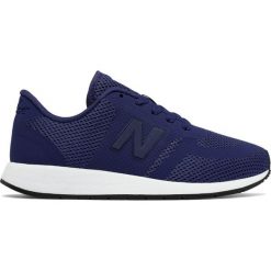 NEW BALANCE Buty dziecięce KFL420VG. Buty dziewczęce sportowe New Balance, bez wzorów, bez zapięcia. Za 142,00 zł.