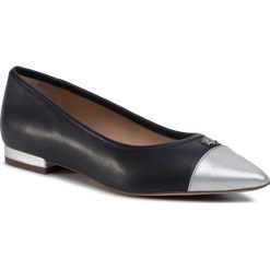 Baleriny LAUREN RALPH LAUREN - Halena 802774679001 Lnvy/Brsil. Niebieskie baleriny damskie Lauren Ralph Lauren, na co dzień, bez wzorów, ze skóry ekologicznej, bez obcasa, bez zapięcia. W wyprzedaży za 379,00 zł.