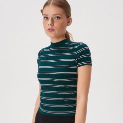 Bawełniana koszulka basic - Turkusowy. Niebieskie koszulki damskie Sinsay, s, bez wzorów, z bawełny, bez kołnierzyka, bez rękawów. Za 19,99 zł.