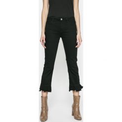 Only - Jeansy New Sissi. Czarne proste jeansy damskie marki ONLY. W wyprzedaży za 89,90 zł.