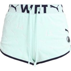 Fenty PUMA by Rihanna DOLPHIN Szorty bay. Zielone spodnie damskie marki Fenty PUMA by Rihanna, s, z bawełny. Za 509,00 zł.
