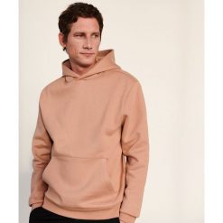Klasyczna bluza z kapturem - Pomarańczowy. Pomarańczowe bluzy męskie Reserved, s, bez wzorów, klasyczne, z kapturem, bez rękawów, z kapturem. W wyprzedaży za 111,99 zł.