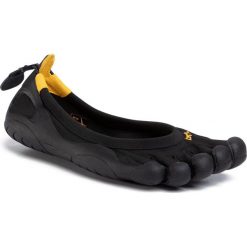 Buty VIBRAM FIVEFINGERS - Classic M108 Black. Czarne buty sportowe męskie Vibram Fivefingers, z tworzywa sztucznego, bez zapięcia, na fitness i siłownię, vibram fivefingers. Za 359,00 zł.