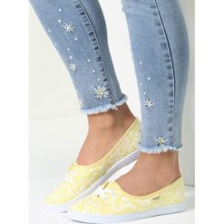 Żółte Tenisówki Selfish Girl. Żółte trampki i tenisówki damskie vices, bez wzorów, bez zapięcia. Za 29,99 zł.