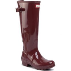 Kalosze HUNTER - Org Back Adjust Gloss WFT1001RGL Rumbling Red. Czerwone kalosze damskie Hunter, z tworzywa sztucznego, bez obcasa, bez zapięcia. W wyprzedaży za 389,00 zł.