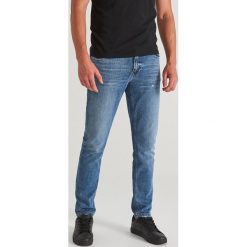 Spodnie jeansowe z Tencelem™ - Niebieski. Niebieskie spodnie męskie Reserved, m, bez wzorów, z jeansu. Za 149,99 zł.