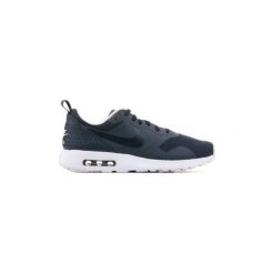 Buty Nike Air Max Tavas 705149 409. Niebieskie trampki męskie Nike, bez wzorów, bez zapięcia. Za 359,10 zł.