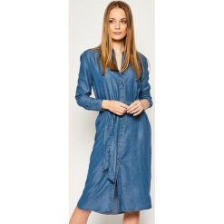 Sukienka koszulowa TOMMY HILFIGER Ruth WW0WW27836. Niebieskie sukienki damskie TOMMY HILFIGER, bez wzorów, z lyocellu, z koszulowym kołnierzykiem, bez rękawów, koszulowe. Za 649,00 zł.