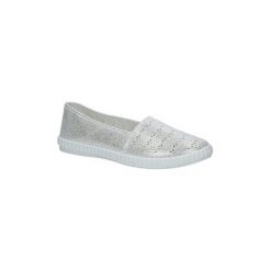 Tenisówki Casu Srebrne tenisówki slip on ażurowe 300-6. Szare tenisówki damskie Casu, w ażurowe wzory. Za 39,99 zł.