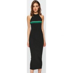 Pinko - Sukienka. Czarne sukienki damskie Pinko, na co dzień, s, bez wzorów, z elastanu, casualowe, z okrągłym kołnierzem, bez rękawów, midi, proste. W wyprzedaży za 569,90 zł.