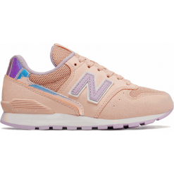 New Balance YC996M2. Różowe buciki niemowlęce marki New Balance, z materiału, na sznurówki. Za 249,99 zł.