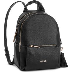 Plecak LIU JO - M Backpack N19264 E0086 Nero 22222. Czarne plecaki damskie marki Liu Jo, bez wzorów, ze skóry ekologicznej, eleganckie, bez dodatków. Za 599,00 zł.