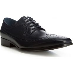 Buty męskie. Niebieskie buty wizytowe męskie Wittchen, ze skóry, bez zapięcia. W wyprzedaży za 199,90 zł.