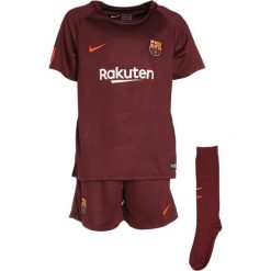 Nike Performance FC BARCELONA Krótkie spodenki sportowe night maroon/hyper crimson. Czerwone spodenki chłopięce Nike Performance, z materiału, sportowe. W wyprzedaży za 181,30 zł.