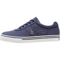 Polo Ralph Lauren HANFORD Tenisówki i Trampki navy. Niebieskie buty sportowe chłopięce Polo Ralph Lauren, z materiału. Za 359,00 zł.
