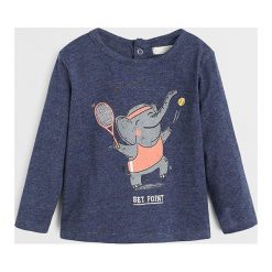 Mango Kids - Longsleeve dziecięcy Point 80-104 cm. Niebieskie t-shirty chłopięce Mango Kids, z nadrukiem, z bawełny, bez rękawów. Za 25,90 zł.