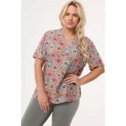 Beżowa Bluzka Physiological. Brązowe bluzki damskie Born2be, na imprezę, xl, bez wzorów, ze stójką, z krótkim rękawem. Za 49,99 zł.