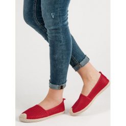CZERWONE TEKSTYLNE ESPADRYLE. Czerwone baleriny damskie SEASTAR, bez wzorów, bez obcasa. Za 39,90 zł.