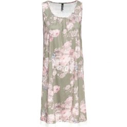 Sukienka shirtowa bonprix oliwkowy w kwiaty. Zielone sukienki damskie bonprix, na lato, w kwiaty, bez kołnierzyka, bez rękawów. Za 89,99 zł.