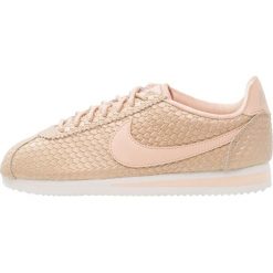 Trampki damskie slip on: Nike Sportswear CLASSIC CORTEZ SE Tenisówki i Trampki blur/bio beige/light orewood brown