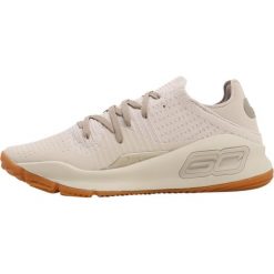 Under Armour CURRY 4 LOW Obuwie do koszykówki baja. Brązowe buty skate męskie Under Armour, z materiału. W wyprzedaży za 356,30 zł.