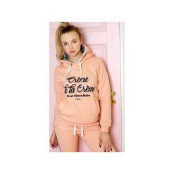 Brzoskwiniowa Bluza z kapturem crème de la crème. Pomarańczowe bluzy damskie marki ŁAP NAS, xl, z nadrukiem, z bawełny, bez rękawów, z kapturem. Za 169,00 zł.