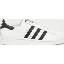 Adidas Originals - Buty skórzane Superstar. Białe sneakersy męskie adidas Originals, z okrągłym noskiem, na sznurówki. Za 399,90 zł.