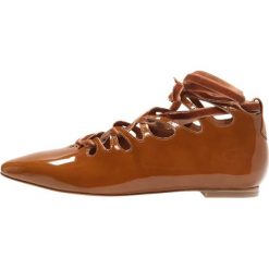 Baleriny damskie: MIISTA GRACIE Baleriny z zapięciem ocre patent