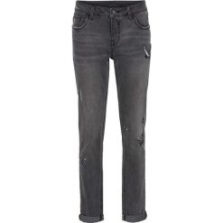 Dżinsy Girlfriend z haftem z motywem motyli bonprix czarny denim. Czarne boyfriendy damskie bonprix. Za 79,99 zł.