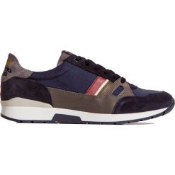 Buty AERONAUTICA MILITARE. Niebieskie buty sportowe męskie Aeronautica Militare, ze skóry, bez zapięcia. W wyprzedaży za 611,00 zł.