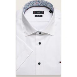 Tommy Hilfiger Tailored - Koszula. Białe koszule męskie Tommy Hilfiger Tailored, l, bez wzorów, z bawełny, eleganckie, z włoskim kołnierzykiem, z krótkim rękawem. Za 269,90 zł.