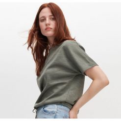 Bluza z krótkim rękawem - Khaki. Brązowe bluzy damskie Reserved, s, bez wzorów, z krótkim rękawem, krótkie, bez kaptura. Za 59,99 zł.