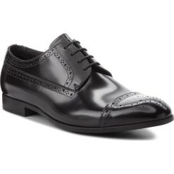 Półbuty EMPORIO ARMANI - X4C345 XF057 00002 Black. Czarne buty wizytowe męskie marki Emporio Armani, bez wzorów, ze skóry, klasyczne, bez zapięcia. W wyprzedaży za 919,00 zł.