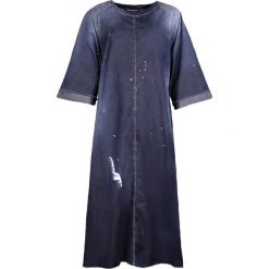 Sugarbird Sukienka "Bimo". Czerwone sukienki damskie Sugarbird, bez wzorów, z denimu, z okrągłym kołnierzem, bez rękawów. Za 199,00 zł.