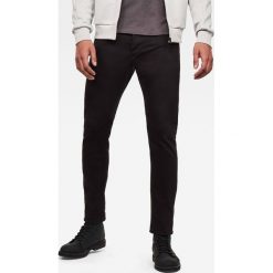 G-Star Raw - Jeansy D-Staq. Czarne jeansy męskie G-Star RAW, bez wzorów, retro, z obniżonym stanem. Za 559,90 zł.