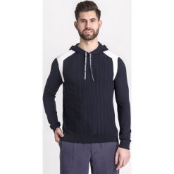 SWETER Emporio Armani. Niebieskie swetry męskie Emporio Armani, m, bez wzorów, z bawełny, z kapturem, z kapturem. Za 655,00 zł.