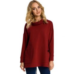 Bordowa Bluza z Nakładanymi Kieszeniami. Czerwone bluzki damskie Molly.pl, z jeansu, eleganckie, bez kaptura. Za 112,90 zł.