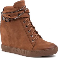 Sneakersy CARINII - B4906 793-000-000-B88. Pomarańczowe półbuty damskie Carinii, bez wzorów, ze skóry, bez obcasa, na obcasie, bez zapięcia. W wyprzedaży za 399,00 zł.