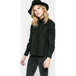 Vero Moda - Bluzka. Różowe bluzki damskie marki Vero Moda, s, bez wzorów, z bawełny, ze stójką, z krótkim rękawem. W wyprzedaży za 59,90 zł.