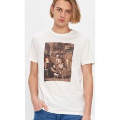 T-shirt z nadrukiem - Biały. Białe t-shirty męskie House, s, z nadrukiem, bez kołnierzyka. Za 29,99 zł.