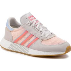 Buty adidas - Marathon Tech W EE4944 Orctin/Tacros/Globlu. Różowe buty sportowe damskie Adidas, na co dzień, bez wzorów, ze skóry, bez obcasa, na płaskiej podeszwie, bez zapięcia. W wyprzedaży za 379,00 zł.